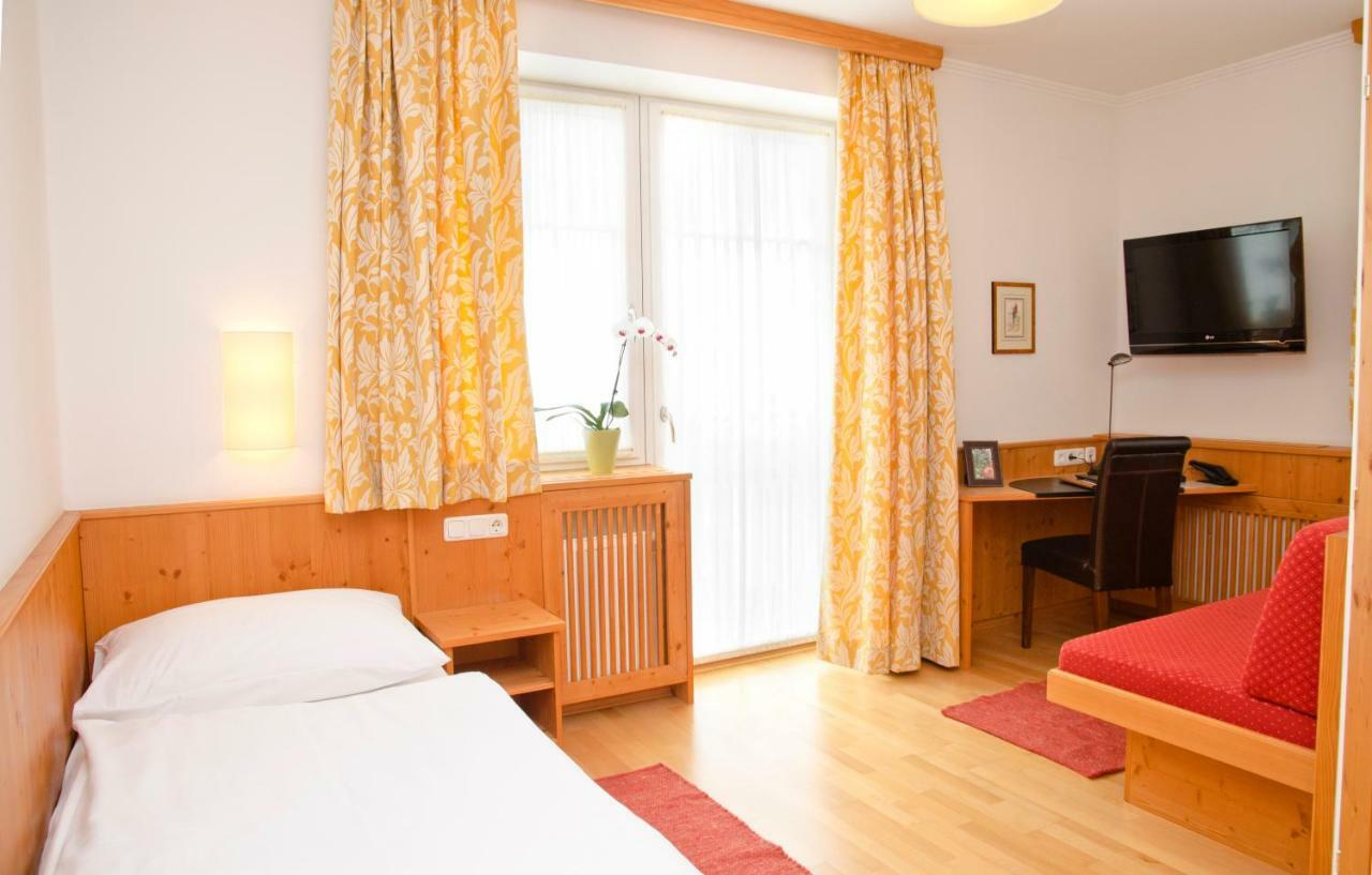 Hotel Gasthof König Kremsmünster Exterior foto